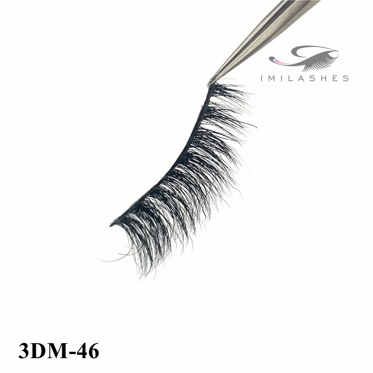 wholesale-mink-lashes-and-packaging.jpg