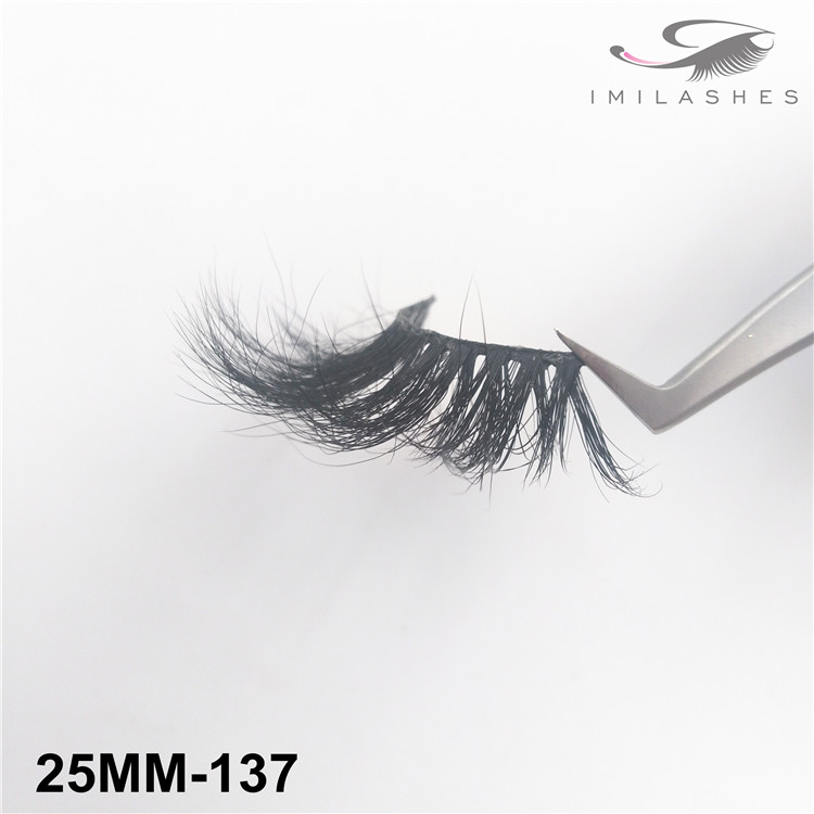 mink-eyelashes-suppliers.jpg