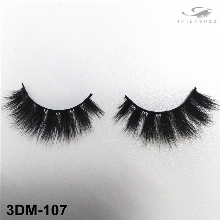 Wispy 3D mink eyelashes w...